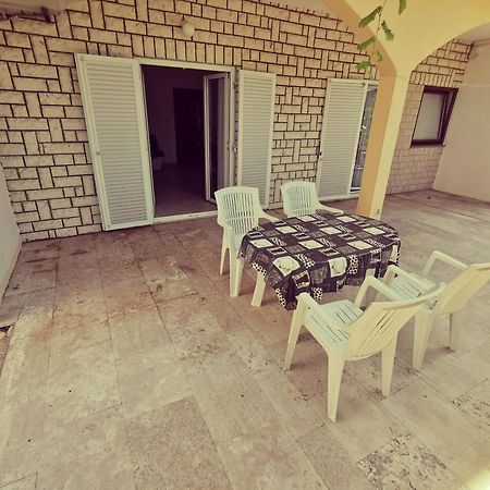 Haus Maro Daire Supetarska Draga Oda fotoğraf